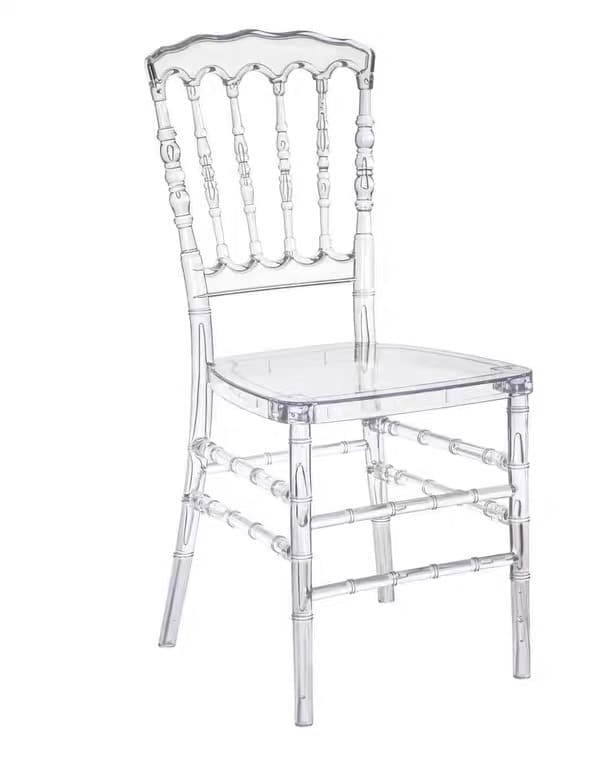 Chaise Napoléon en résine transparente
