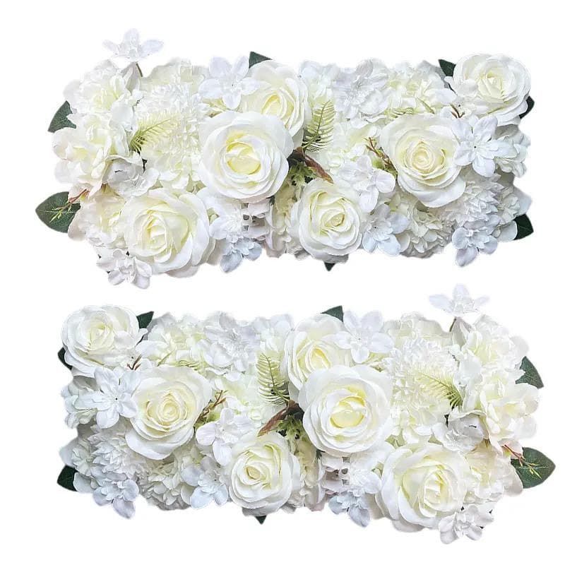 Rangée de fleurs artificielles