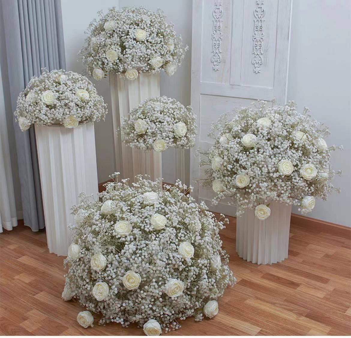 Boule Florale Gypsophile & Roses Blanches 60 cm